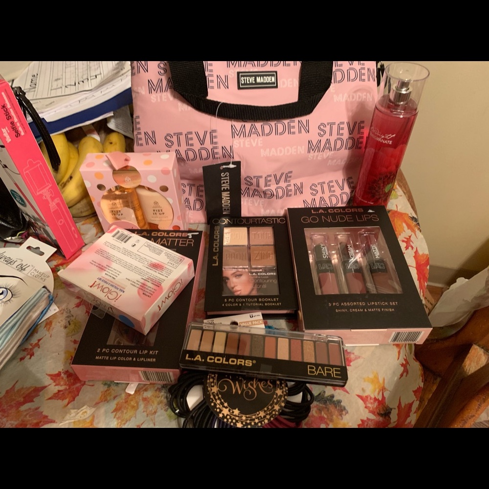 Steve Madden tote set